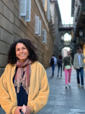 Imagen representativa de lectura y edición de textos para mejorar la escritura